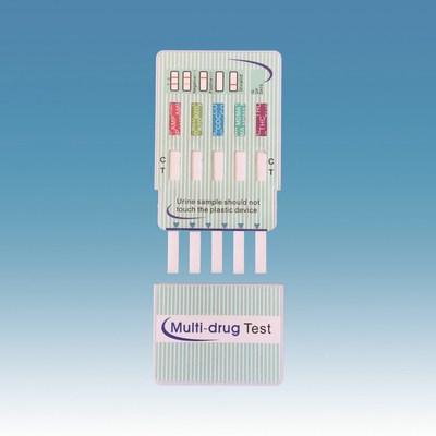 Um cartão do teste de tela da Multi-droga da etapa